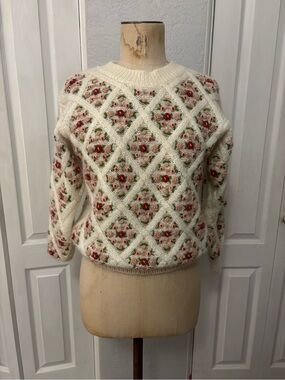 The Limited Vintage Acrylic Wool Blend Cream Floral Embroidered Sweater Size M/L